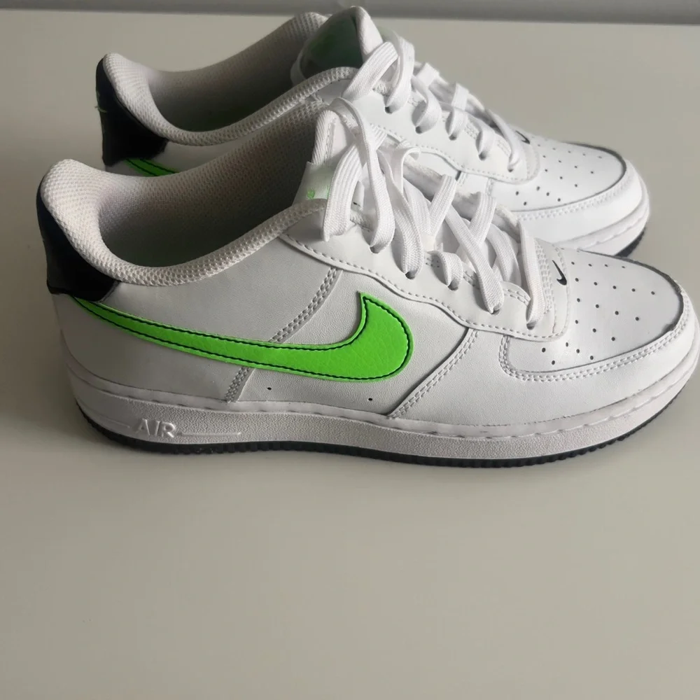 Nike Kids Air Force Sneakers with Neon Green‎ Swoosh